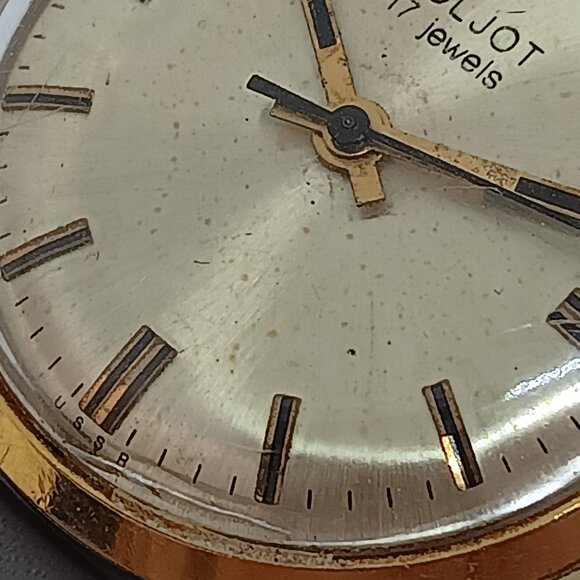 VINTAGE Poljot 2609 Men\'s 33mm Russian USSR Mechanical 17 Jewel Soviet Watch